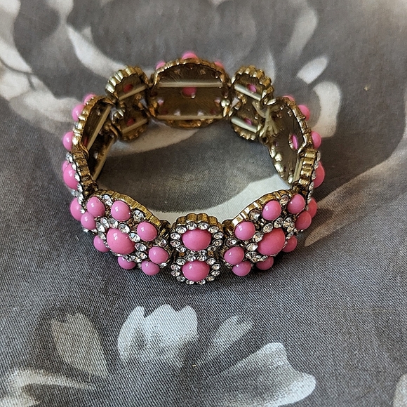 🌟3/$20🌟Statement Bracelet - Picture 2 of 4